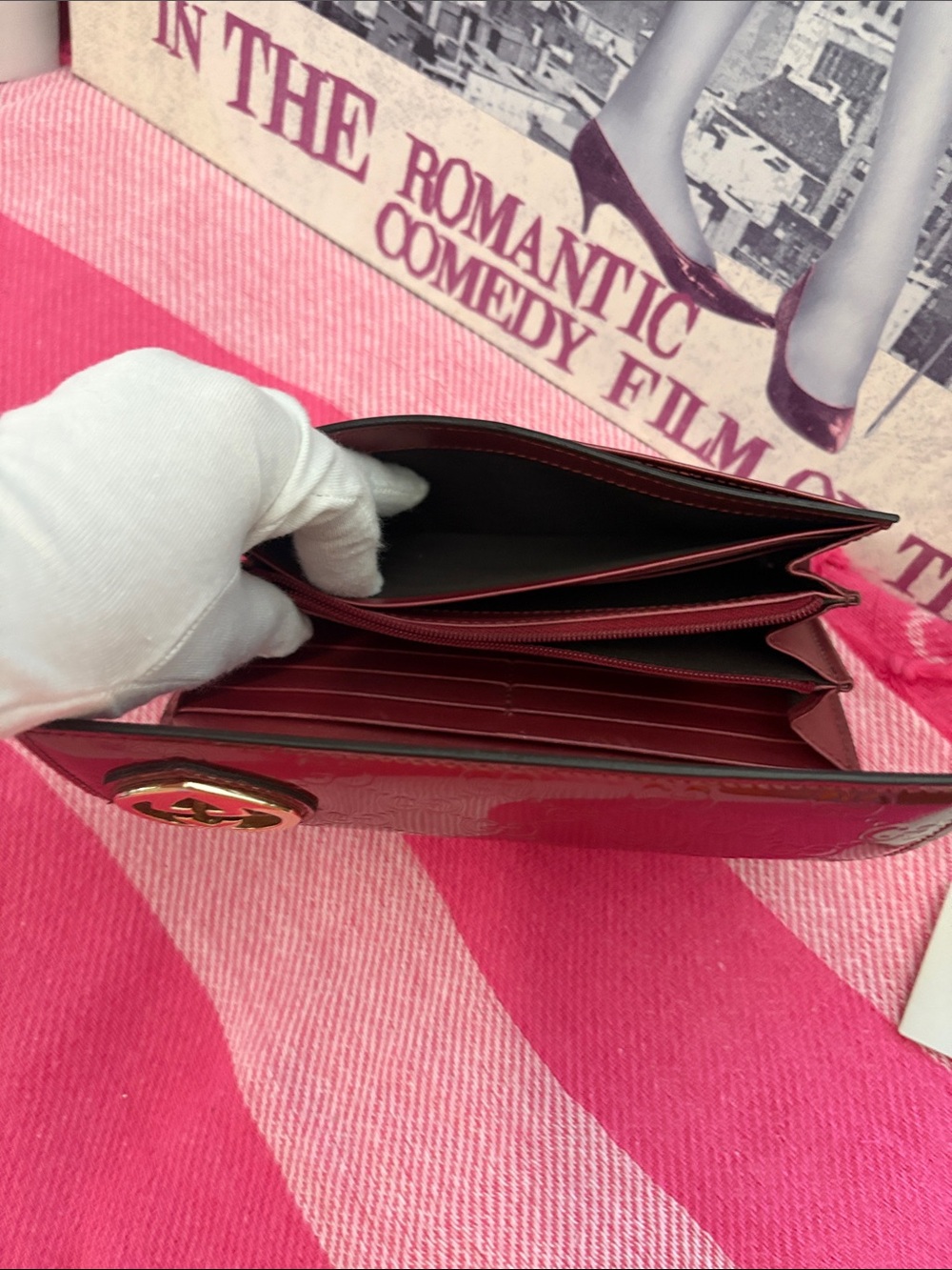 Gucci Burgundy Patent GG Heart Continental Wallet - Picture 14 of 15